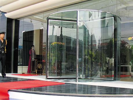 洛陽(yáng)旋轉(zhuǎn)門廠家